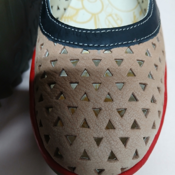 Fly London Yedi Perforated Platform Wedge Pumps - Picture 6 of 6